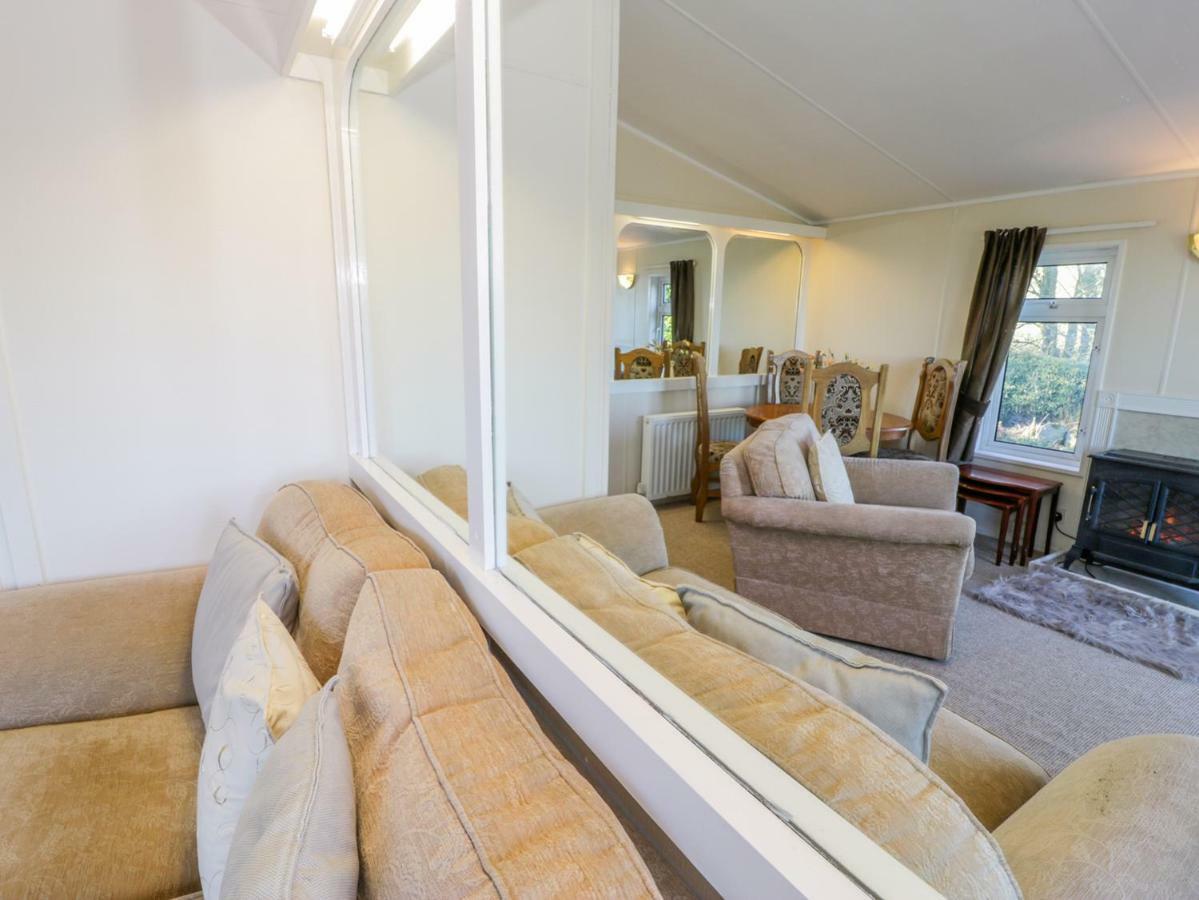 Caban Y Felin Villa Holyhead Esterno foto