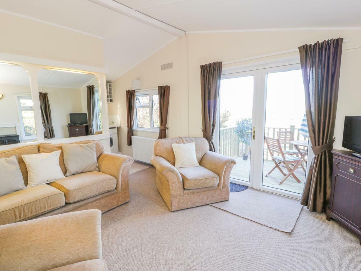 Caban Y Felin Villa Holyhead Esterno foto